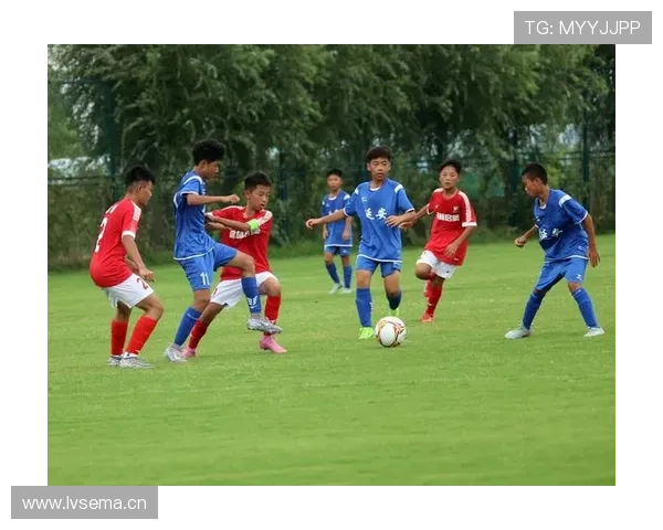 激情对决全程直播，精彩瞬间不停歇带你感受绿茵赛场魅力